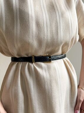 Vintage 1980s Navy Blue Snakeskin Belt (S)